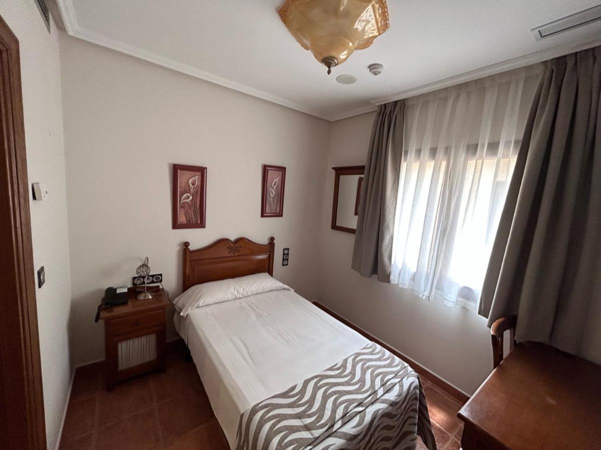 Hostal Posada Entrevinas Valdepeñas Eksteriør bilde